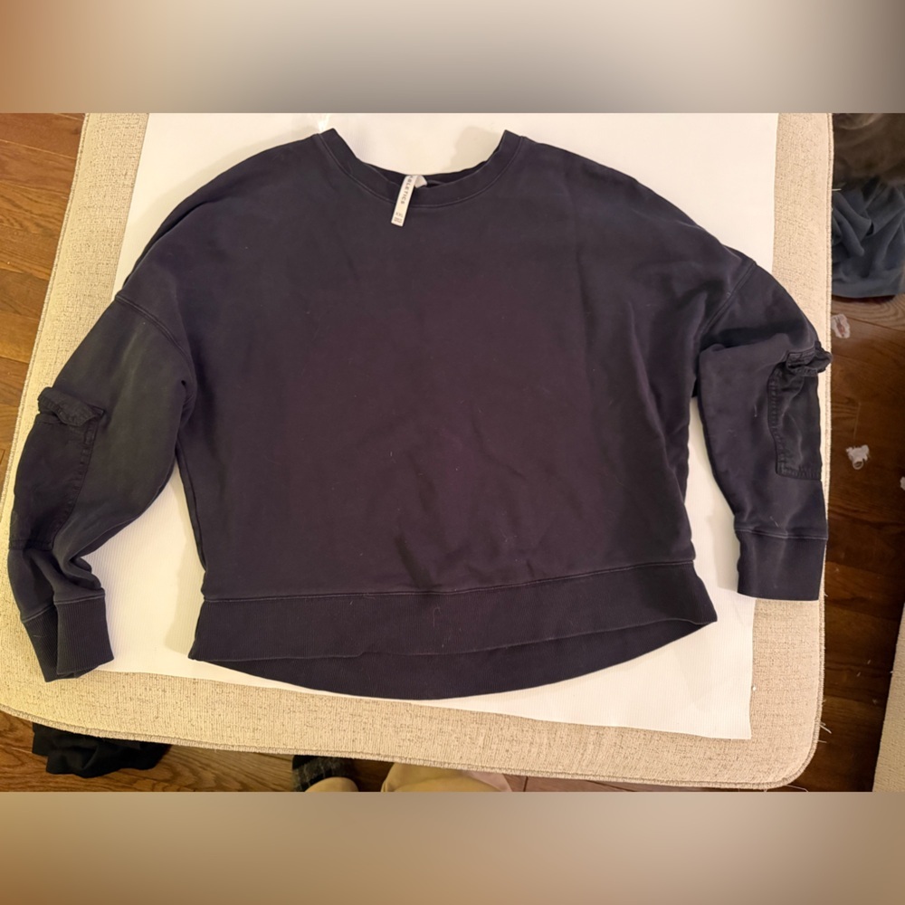 Fabletics Cotton and Lyocell Black  Sweatshirt with arm pockets